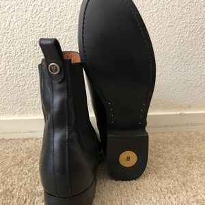 Frye Women’s Melissa Short Chelsea Elastic Boots